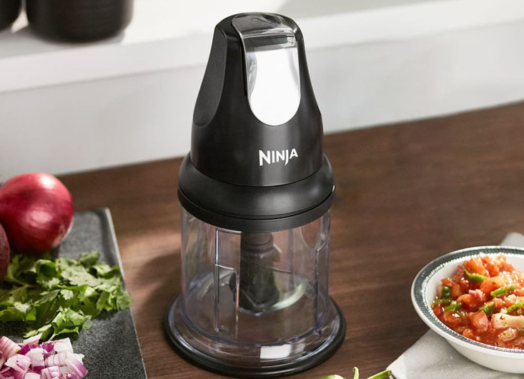 닌자 초퍼 NJ1001KR 500ml 다지기 사용과 세척 방법 2 닌자 프로페셔널 초퍼 NJ1001KR 전면사진